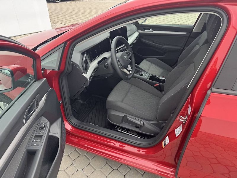 Volkswagen Golf (2026) People 6G 1,5TSI - fotka 5 z 7