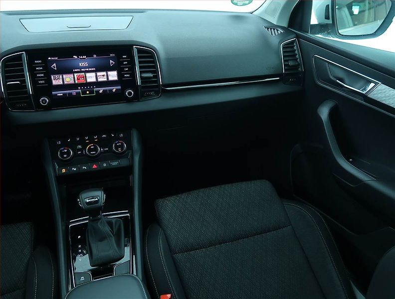 Škoda Karoq (2023) Style 1.5 TSI - fotka 8 z 21