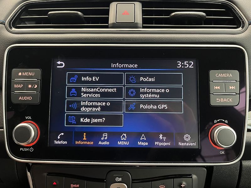 Nissan Leaf N-Connecta, 110 kW, 40kWh - fotka 17 z 72