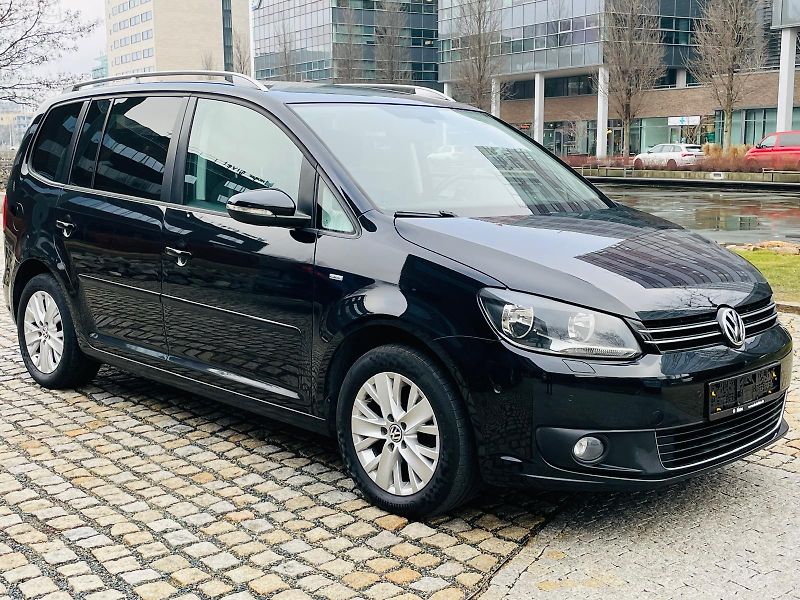 Volkswagen Touran 1.4TSI VÝHŘEV SERVISKA TAŽNÉ - fotka 9 z 46