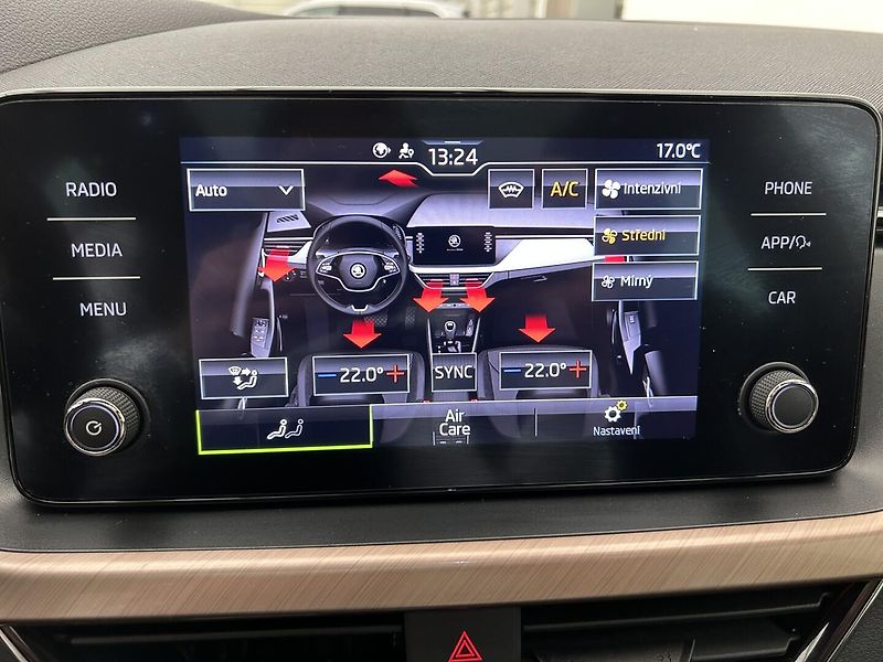 Škoda Scala 1.5 TSI Style - fotka 19 z 27