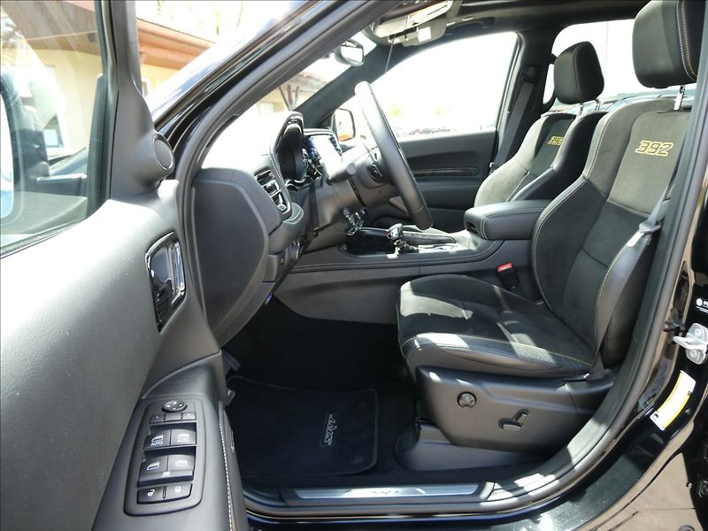 Dodge Durango 6,4 SRT AWD 354kW,1.maj,ČR,LPG - fotka 22 z 50