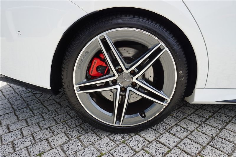 Mercedes-Benz CLA 2,0 45 S SB 4M+ - fotka 7 z 20