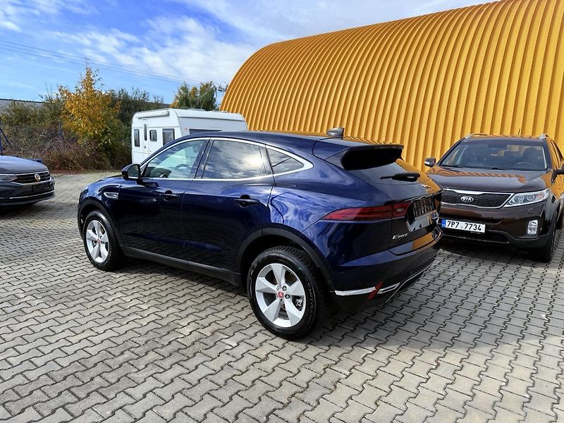 Jaguar E-Pace (2021) 2.0D,4WD,FACELIFT,ZÁRUKA - fotka 42 z 56