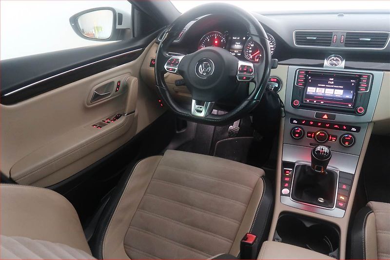 Volkswagen CC (2015) R-line 2.0 TDI, Serv.kniha - fotka 7 z 19