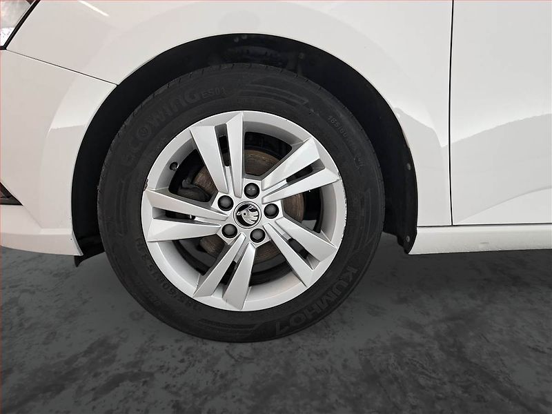Škoda Fabia (2022) Ambition 1.0 TSI, ČR,1.maj - fotka 15 z 17