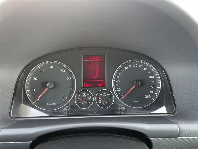 Volkswagen Touran 1,4TSI 103kW*jen 96.tis.km*Roz - fotka 14 z 40