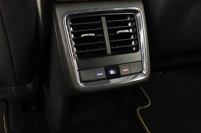 Škoda Enyaq (2023) iV RS (82 kWh), SoH 90% - fotka 31 z 34