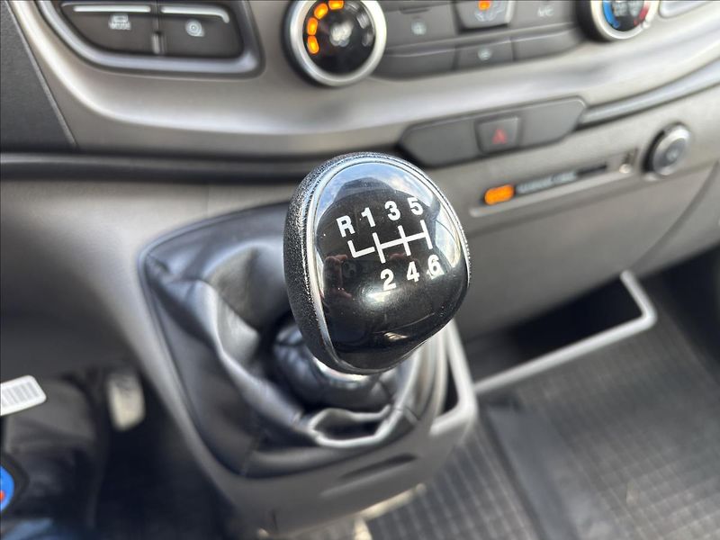 Ford Transit 2,0 EcoBlue 125kW Trend L4 - fotka 35 z 45