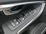 Volvo V40 (2015) 2.0d, Xenon, AC - náhled 16