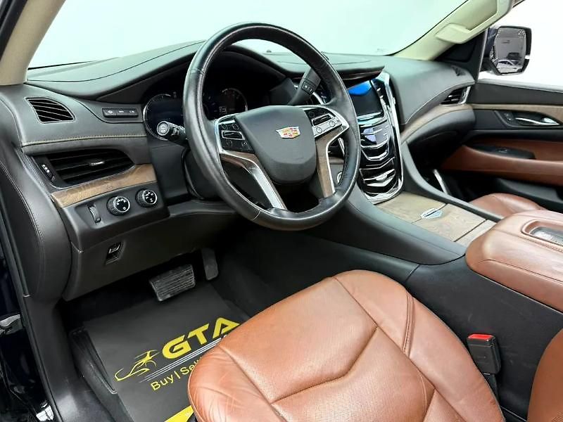 Cadillac Escalade (2016) TOP SUV - fotka 8 z 19