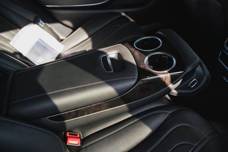 Mercedes-Benz Třídy S (2018) S 560 4MATIC L, S 560 4MATIC L - fotka 36 z 40