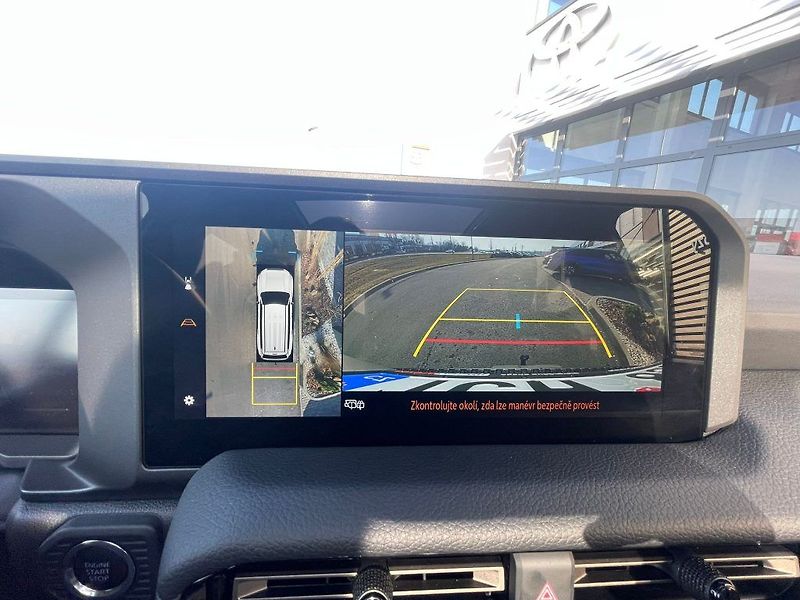 Toyota Land Cruiser 2.8D 8AT 4x4 Executive Skyview - fotka 33 z 34