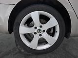 Škoda Superb (2010) Elegance 2.0 TDI, Navi - náhled 15