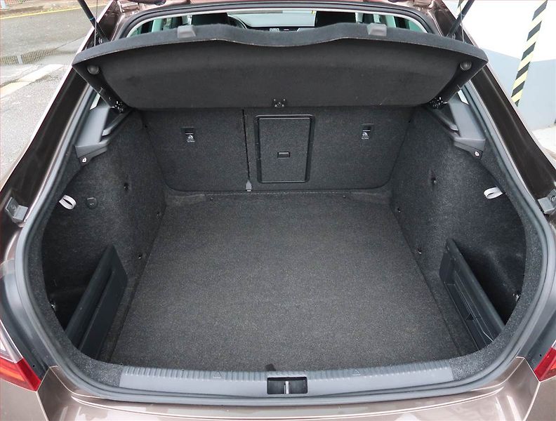 Škoda Octavia (2019) Style 1.5 TSI, Navi, Tempomat - fotka 14 z 18