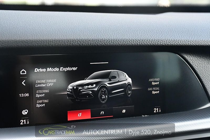 Alfa Romeo Stelvio 2.2 Diesel 16V 154kW Veloce Q4 - fotka 35 z 44