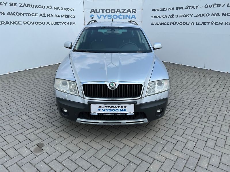 Škoda Octavia (2007) Scout 2.0TDi 103kW! - fotka 2 z 23