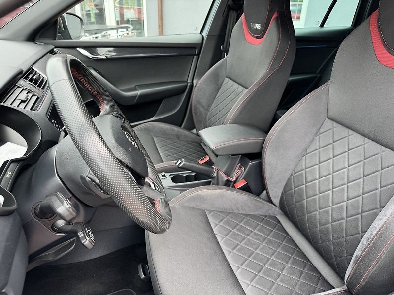 Škoda Octavia (2018) RS 2.0 TDi DSG ACC LED 135kW - fotka 28 z 50