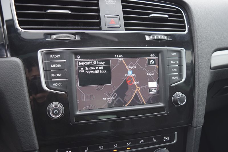 Volkswagen Golf Variant (2016) 1.4TSI 92kw CLBMT BMT PAN TAŽ - fotka 28 z 49