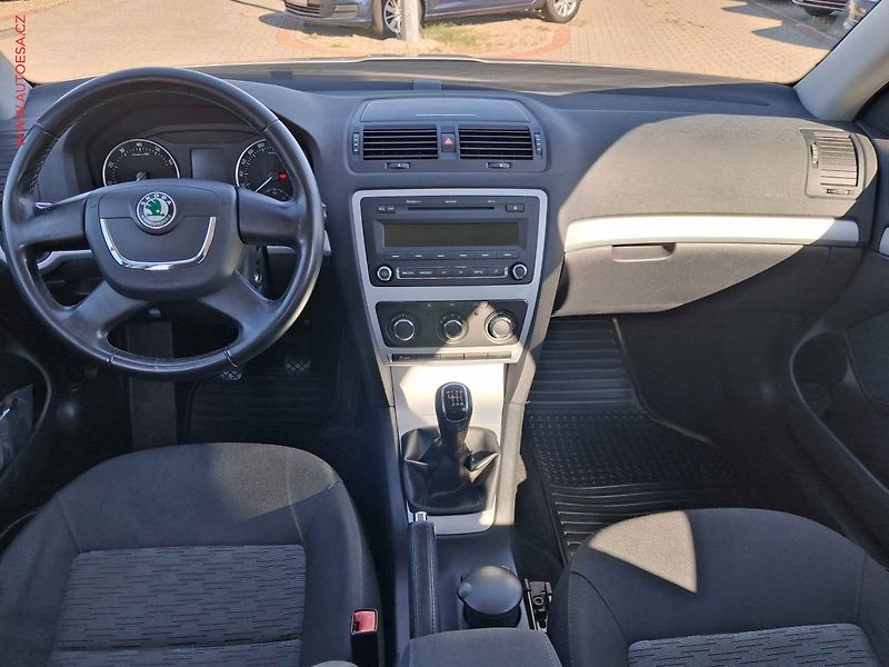 Škoda Octavia (2010) 1.2 TSI, ČR, servis.kniha, AC - fotka 8 z 14