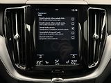 Volvo XC60 B4 AWD MOMENTUM PRO AUT CZ - náhled 31