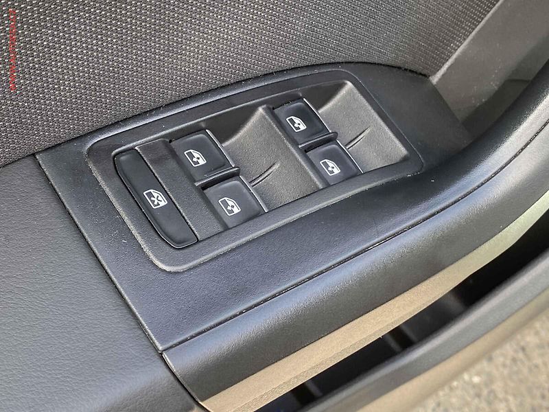 Seat Ateca (2022) 2.0 TSi 4X4, FR, DSG - fotka 11 z 19