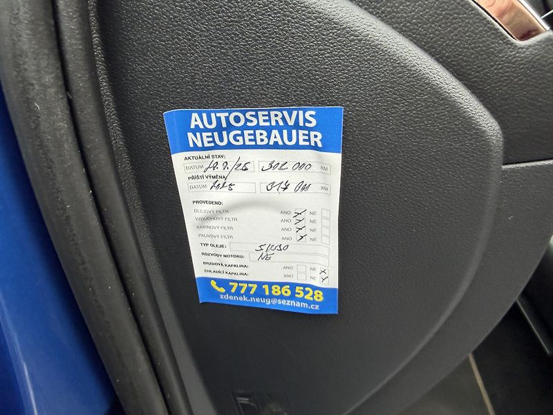 Škoda Octavia 2.0 TDI RS - fotka 25 z 25