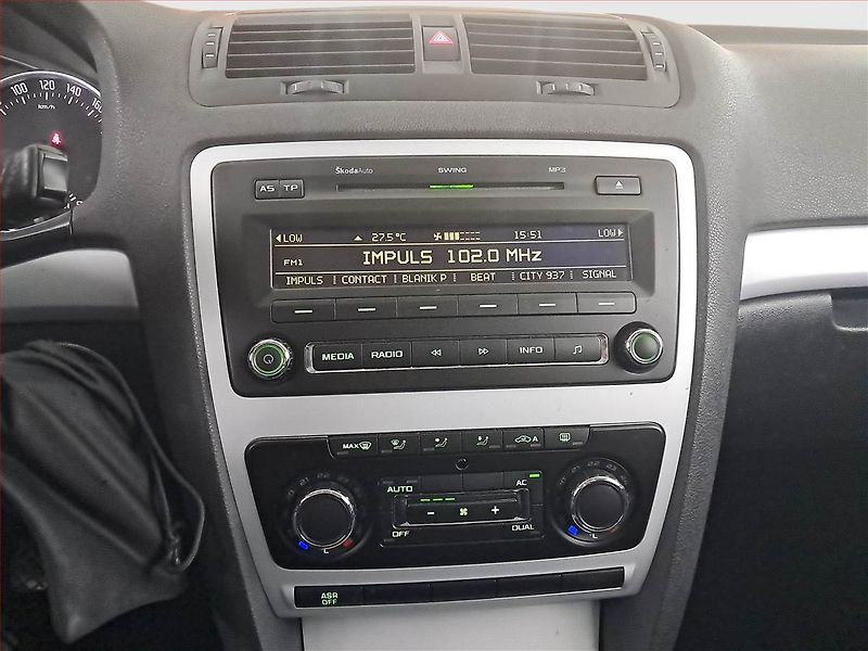 Škoda Octavia (2010) 1.6 TDI, po STK, Tažné - fotka 12 z 18