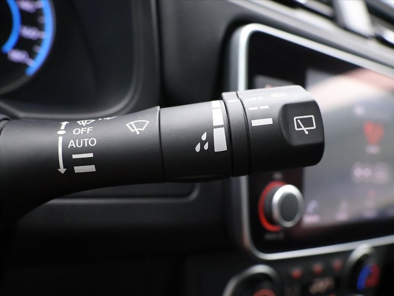 Nissan Leaf 110kW ACENTA 40kWh CZ - fotka 18 z 30