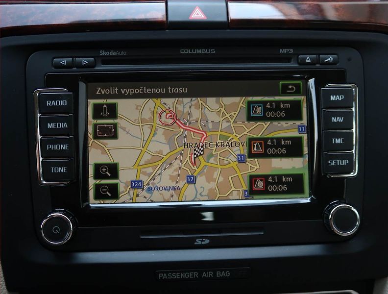 Škoda Superb (2012) 2.0 TDI, Automat, Navi, Xenony - fotka 16 z 22