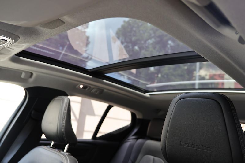Volvo XC40 (2020) D3 AWD Inscription - fotka 19 z 24