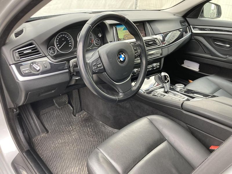 BMW Řada 5 2,0 525 XD ČR servis - fotka 14 z 29