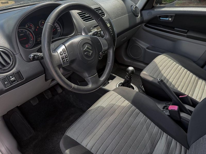 Suzuki SX4 1.6 4x4 PŮVOD ČR - fotka 22 z 23