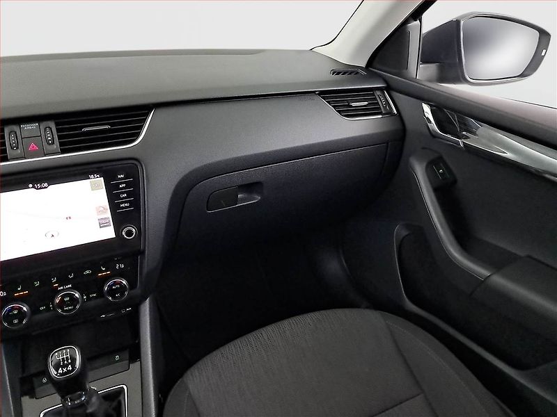 Škoda Octavia (2017) Style 2.0 TDI 4x4, Serv.kniha - fotka 8 z 17