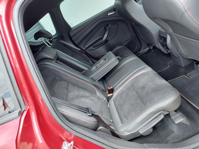 Ford Kuga (2018) ST Line  - fotka 23 z 33