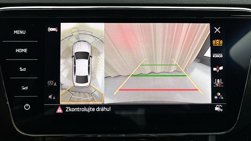 Škoda Superb 2.0 TDI DSG Sportline - fotka 12 z 34