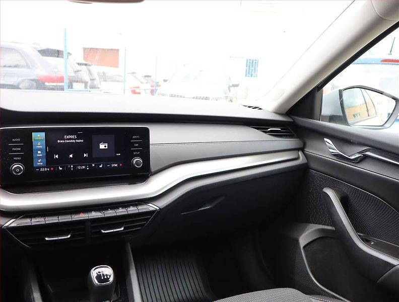 Škoda Octavia (2021) Ambition 2.0 TDI, Tempomat - fotka 8 z 15