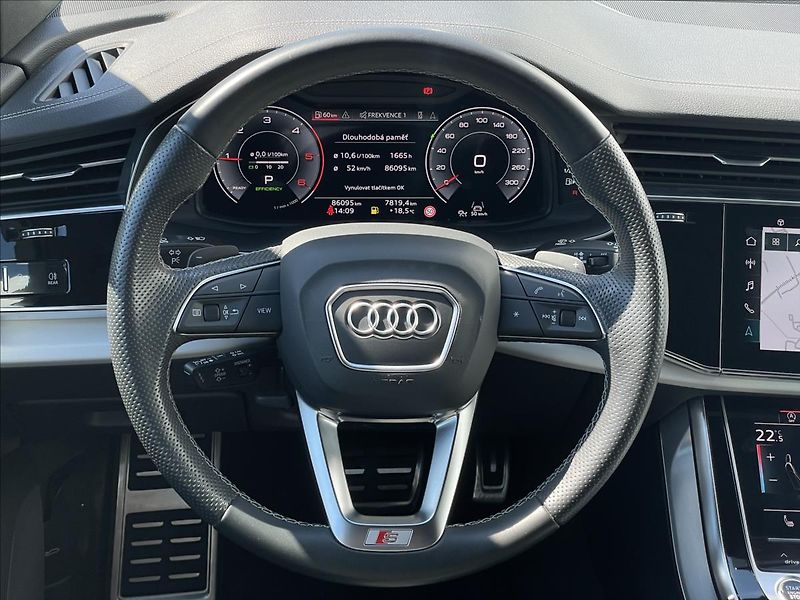Audi Q7 3,0 50 TDI quattro S line - fotka 8 z 24