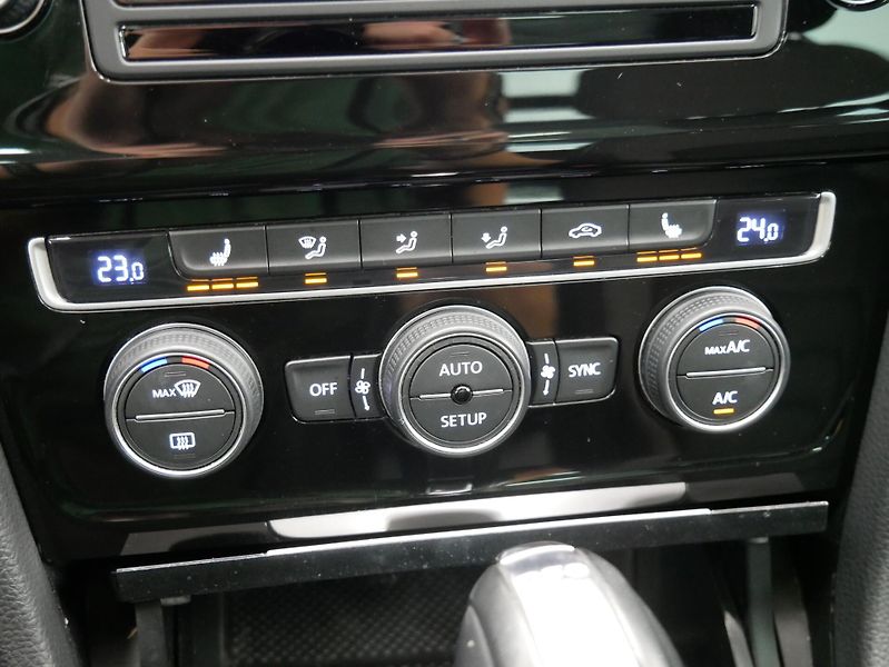 Volkswagen Golf - fotka 21 z 24