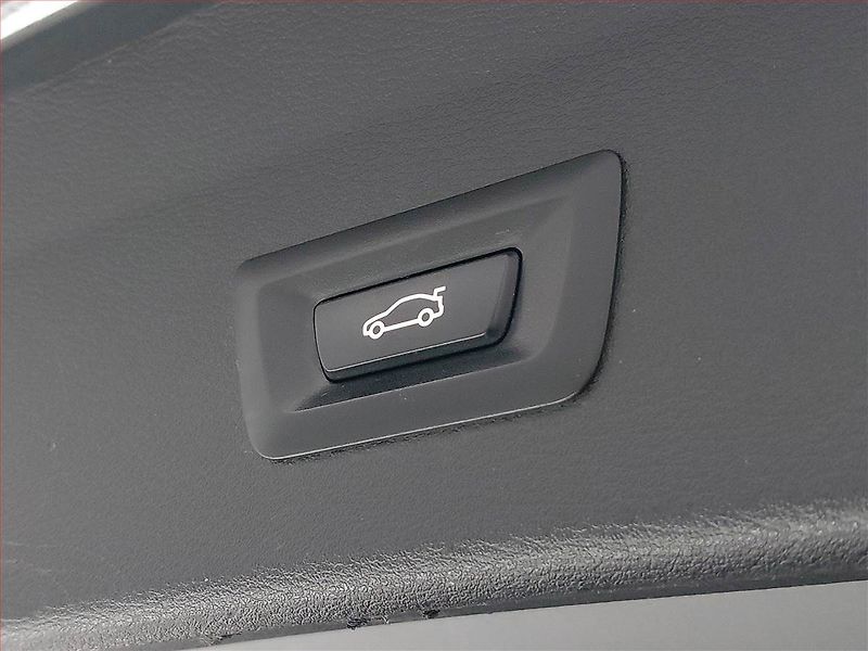 BMW X1 (2016) sDrive18d, Automat, Serv.kniha - fotka 16 z 21