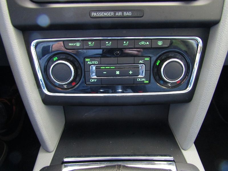 Škoda Superb (2011) 2.0 TDI CR 103kW - fotka 34 z 42