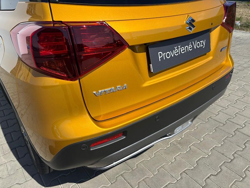 Suzuki Vitara 1,4 BoosterJet Premium - fotka 25 z 25