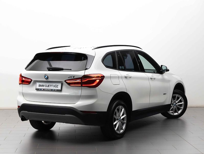 BMW X1 sDrive 18i - fotka 5 z 22