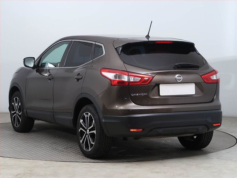 Nissan Qashqai (2017) Comfort 1.2 DIG-T, Serv.kniha - fotka 4 z 15