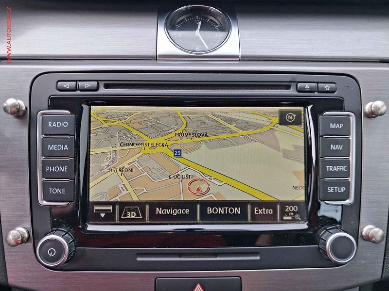 Volkswagen Passat (2014) 2.0 TDi, Comfortline, DSG - fotka 20 z 20