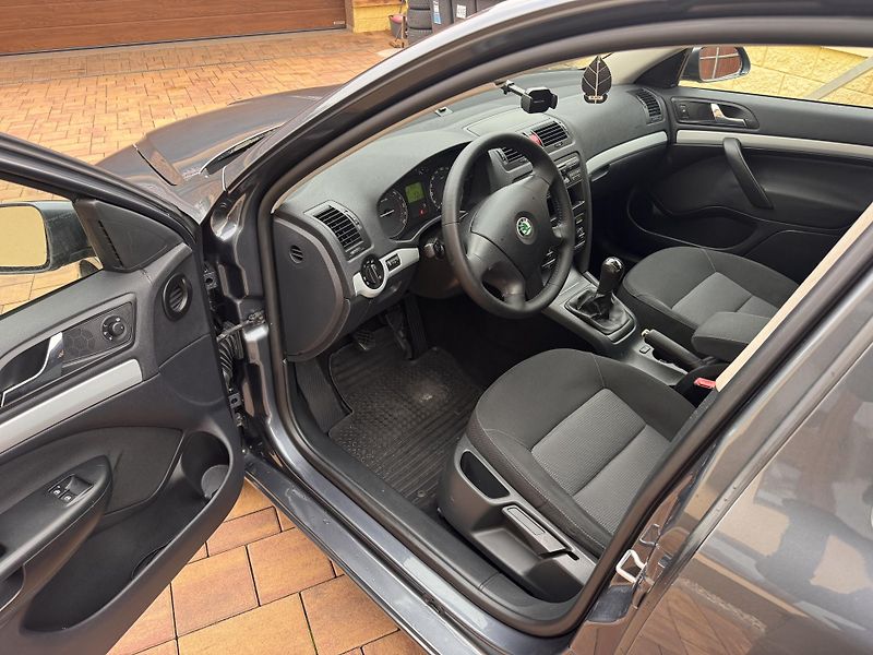 Škoda Octavia 1.9TDI 77Kw Ambition - fotka 6 z 17