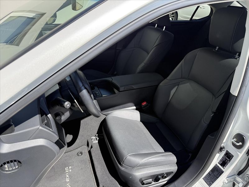 Lexus ES 300h 2,5 LIMITED EDITION  ES - fotka 9 z 19