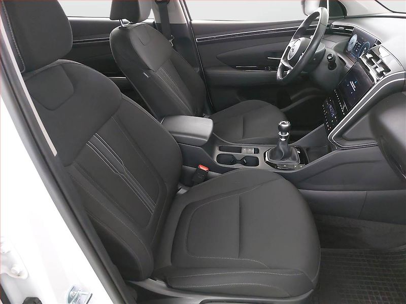 Hyundai Tucson (2024) 1.6 T-GDI - fotka 7 z 18