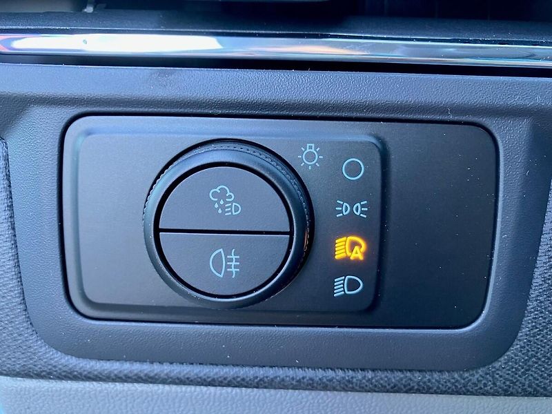Ford Tourneo Custom (2026) Titanium L2, Tourneo, 2.0 EcoB - fotka 13 z 31