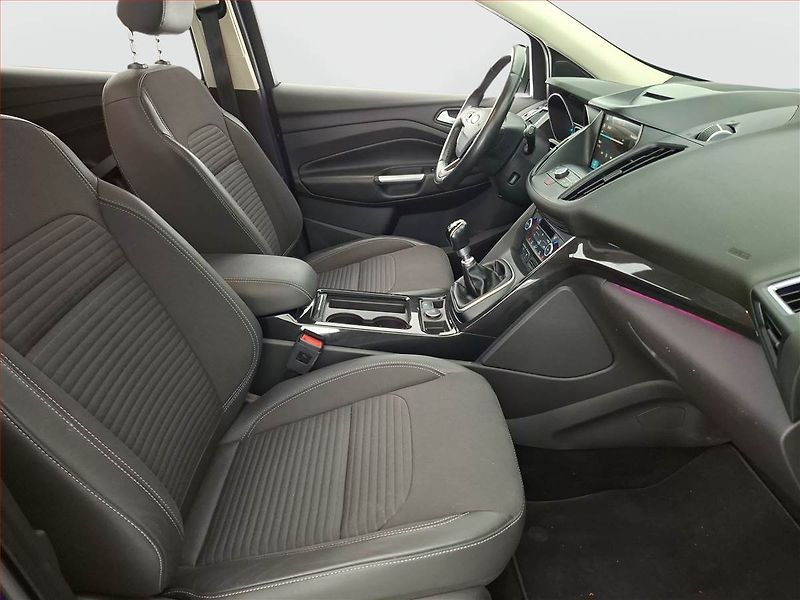 Ford Kuga (2018) 1.5 EcoBoost, Navi, Tempomat - fotka 9 z 20
